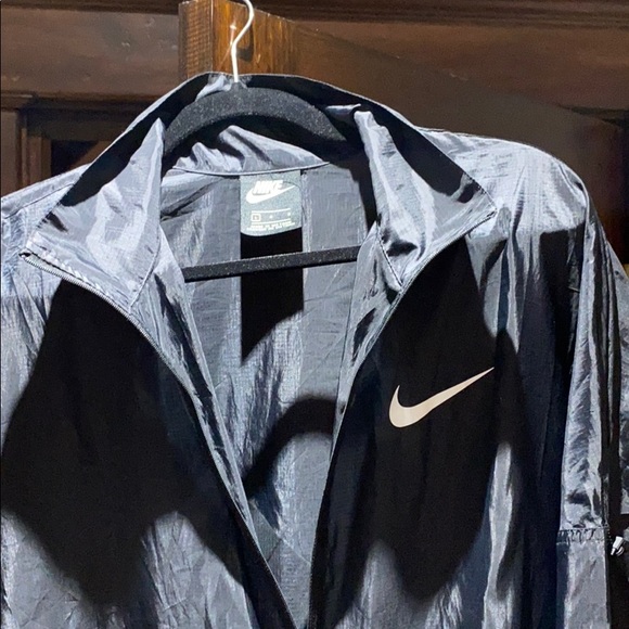 Nike Trench Length Windbreaker - Picture 2 of 3